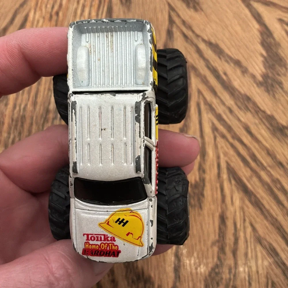 maisto tonka trucks